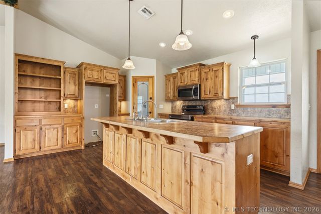 281 Olive Branch Drive, Springer, OK 73458