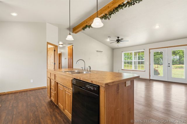 281 Olive Branch Drive, Springer, OK 73458