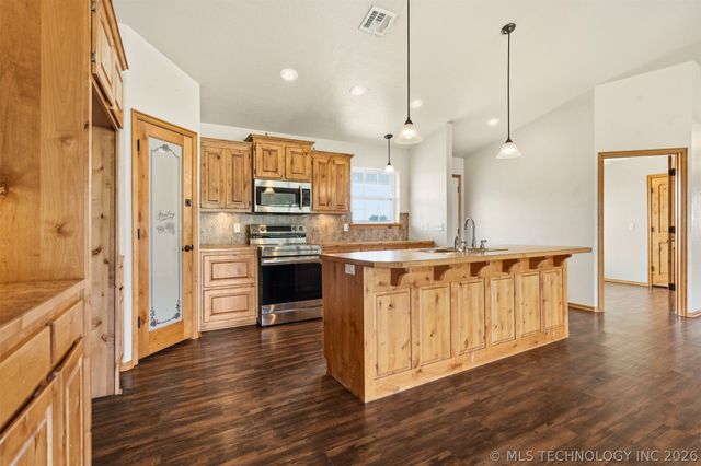 281 Olive Branch Drive, Springer, OK 73458