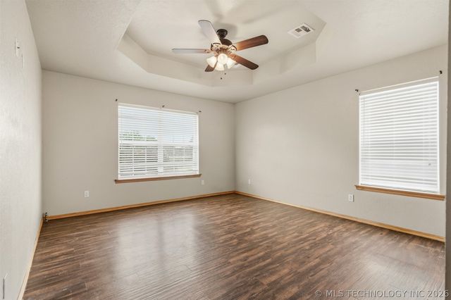 281 Olive Branch Drive, Springer, OK 73458