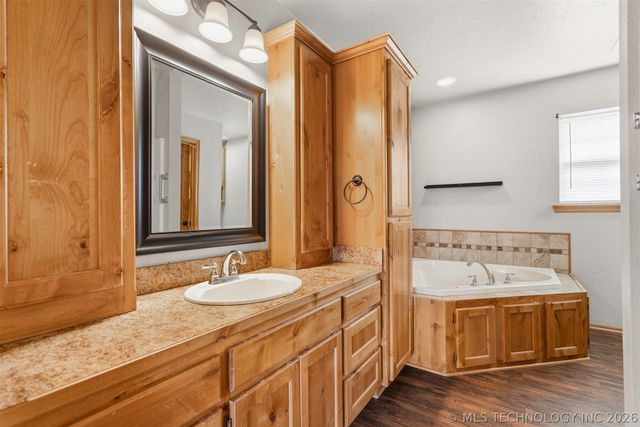 281 Olive Branch Drive, Springer, OK 73458