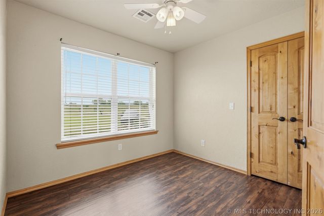 281 Olive Branch Drive, Springer, OK 73458