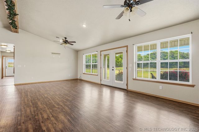 281 Olive Branch Drive, Springer, OK 73458