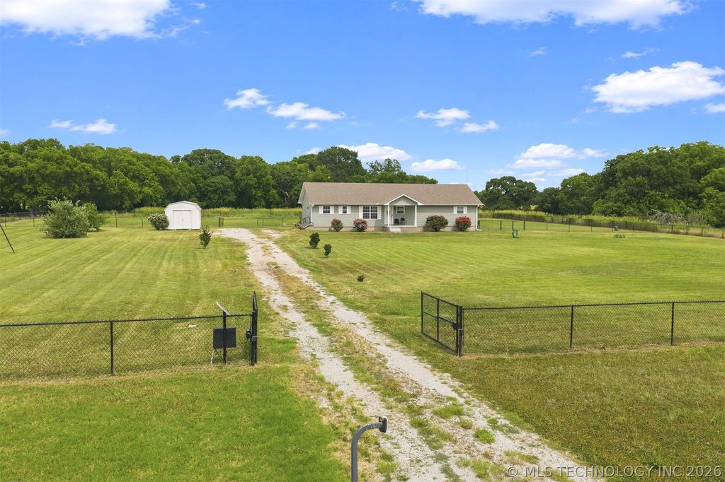 281 Olive Branch Drive, Springer, OK 73458