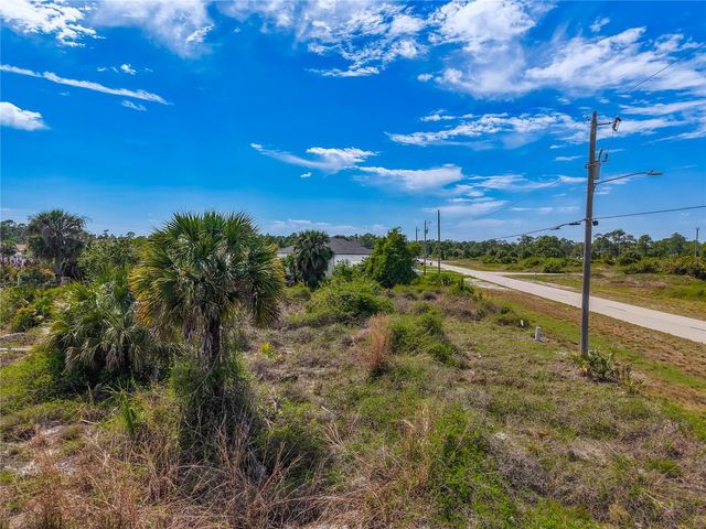 750 NIMITZ BLVD, Lehigh Acres, FL 33974