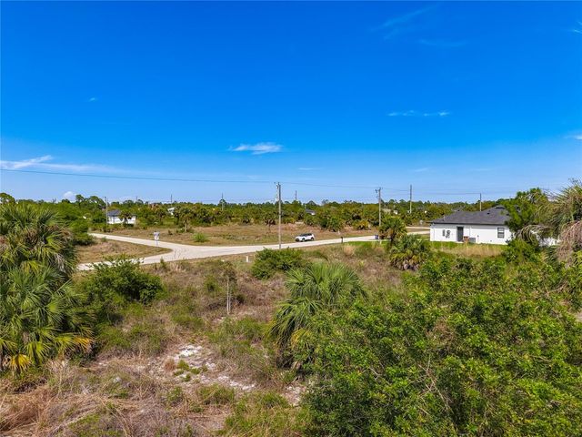 750 NIMITZ BLVD, Lehigh Acres, FL 33974