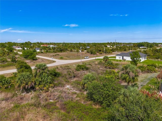 750 NIMITZ BLVD, Lehigh Acres, FL 33974