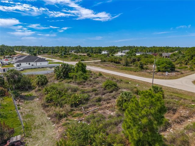 750 NIMITZ BLVD, Lehigh Acres, FL 33974