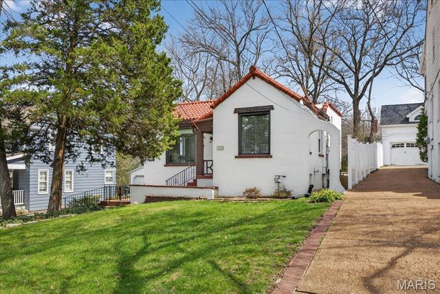 234 Parkland Avenue, St Louis, MO 63122