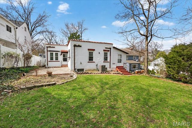 234 Parkland Avenue, St Louis, MO 63122