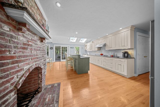 25 Oliver Drive, East Dennis, MA 02641