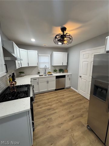 2168 W 81st Street, Cleveland, OH 44102