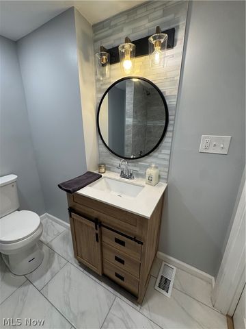 2168 W 81st Street, Cleveland, OH 44102