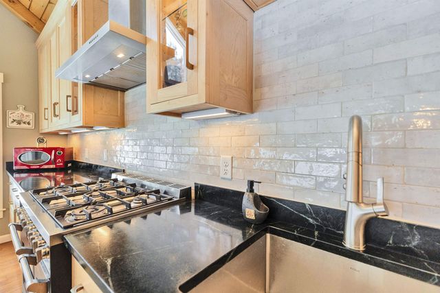 1481 Bennington Road, Francestown, NH 03043