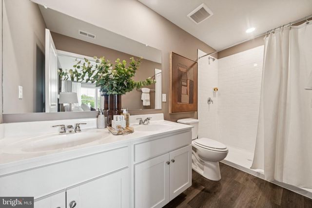 252 CAMDEN DR, Waynesboro, VA 22980