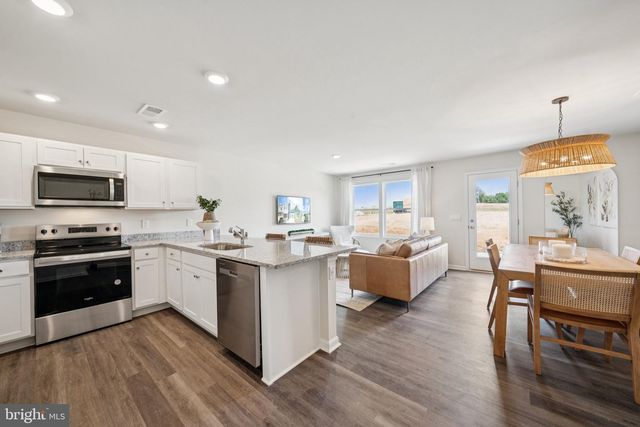 252 CAMDEN DR, Waynesboro, VA 22980