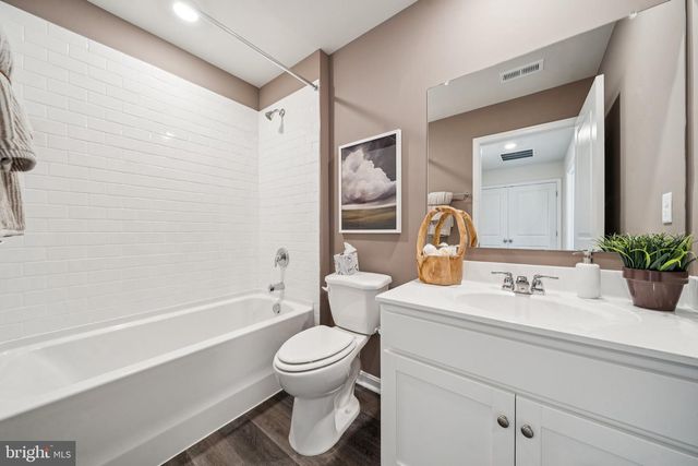 252 CAMDEN DR, Waynesboro, VA 22980