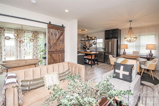 1302 E Franklin Street, Monroe, NC 28112