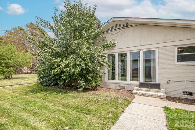 1302 E Franklin Street, Monroe, NC 28112