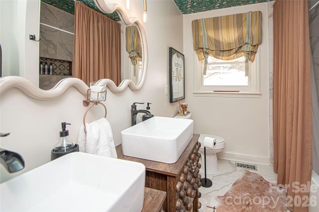 1302 E Franklin Street, Monroe, NC 28112