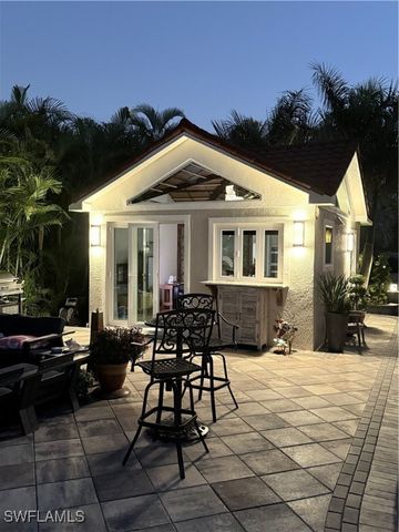 4437 Southern Breeze DR, Naples, FL 34114