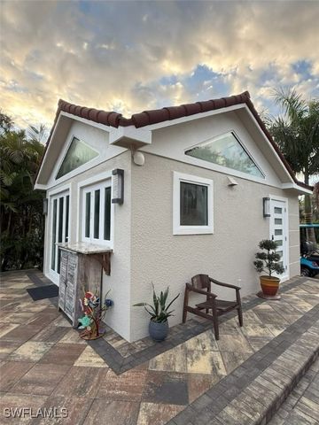 4437 Southern Breeze DR, Naples, FL 34114