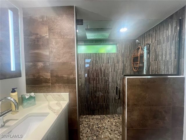 4437 Southern Breeze DR, Naples, FL 34114