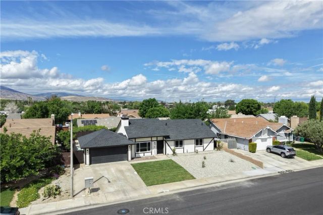 37863 17th Street East, Palmdale, CA 93550