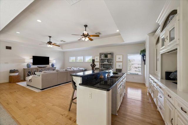 14710 Paradise Oak Drive, Conroe, TX 77356