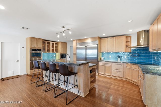 5772 N Camino Del Conde, Tucson, AZ 85718