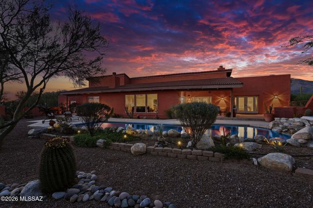 5772 N Camino Del Conde, Tucson, AZ 85718