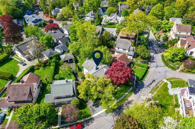 7 Soundview Drive, Larchmont, NY 10538