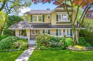 7 Soundview Drive, Larchmont, NY 10538