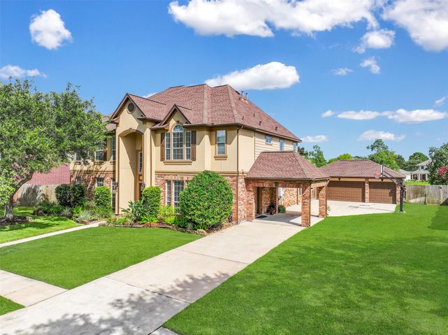 1607 Cascade Falls Drive, Friendswood, TX 77546