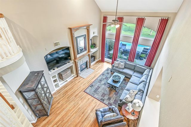 1607 Cascade Falls Drive, Friendswood, TX 77546
