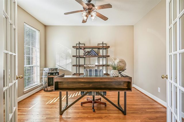1607 Cascade Falls Drive, Friendswood, TX 77546