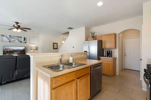 2332 ACADEMIC Place SE, Albuquerque, NM 87106