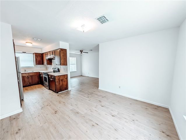 1839 Elizabeth St, Ingleside, TX 78362