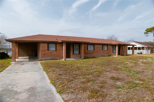 1839 Elizabeth St, Ingleside, TX 78362