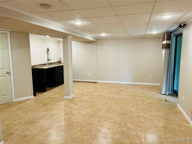 5428 Duchesne Parque Drive, St Louis, MO 63128