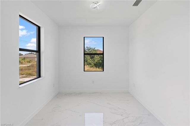 4109 17th ST SW, Lehigh Acres, FL 33976