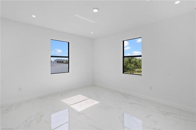 4109 17th ST SW, Lehigh Acres, FL 33976