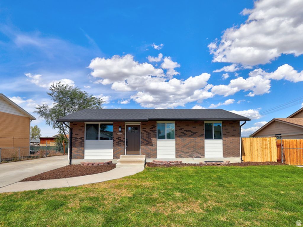 7222 W GARDENIA AVE, Magna, UT 84044 — exterior
