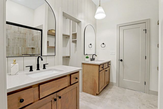 11416 Winston Circle, Wichita, KS 67226