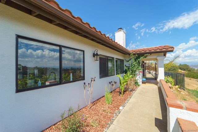17522 Rancho De Carole Rd, Ramona, CA 92065