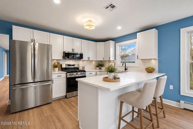 86 San Carlos Street, Toms River, NJ 08757