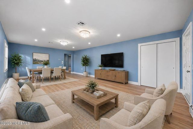 86 San Carlos Street, Toms River, NJ 08757