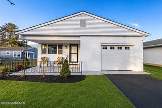 86 San Carlos Street, Toms River, NJ 08757