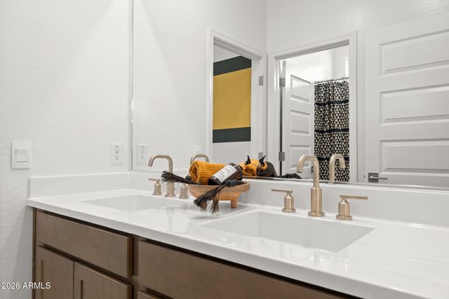 6794 W SPUR Drive, Peoria, AZ 85383