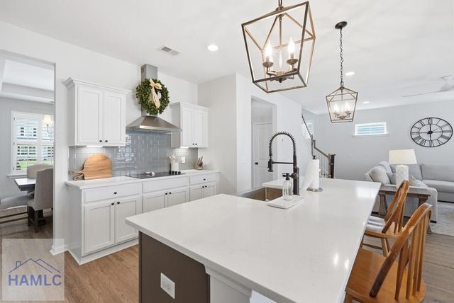 35 Henslow Field, Savannah, GA 31419